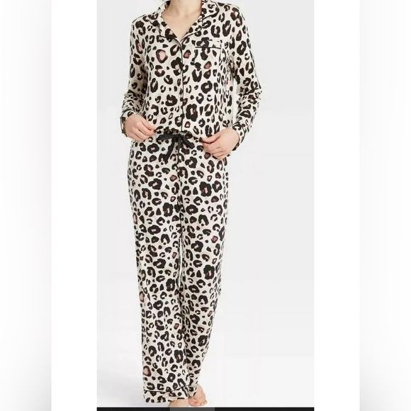 Stars Above Animal Print PJ set New with tags! Womens Pyjamas medium - Picture 3 of 16